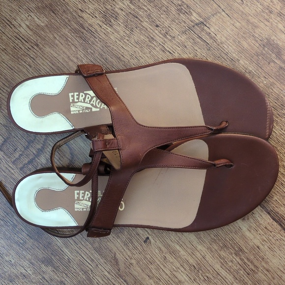 Salvatore Ferragamo Women's Tan Leather Sandals - Picture 3 of 9